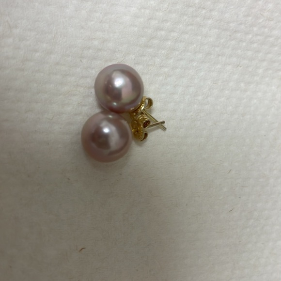 Edison Pearl Studs 9.5mm - Picture 5 of 5